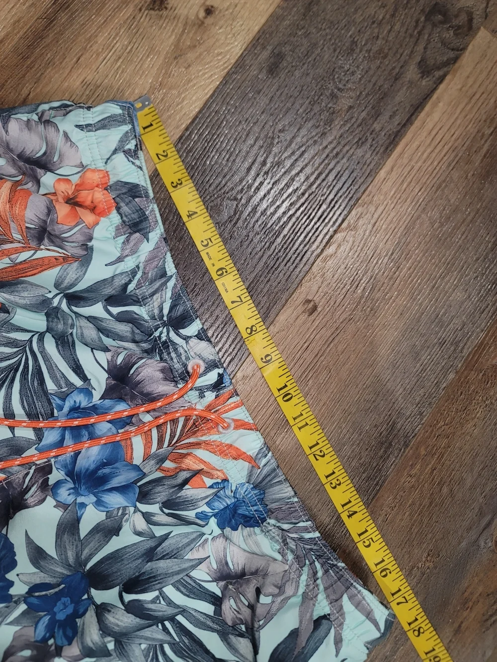 Tommy Bahama Relax Men’s Floral Swim Trunks Size Large EUC